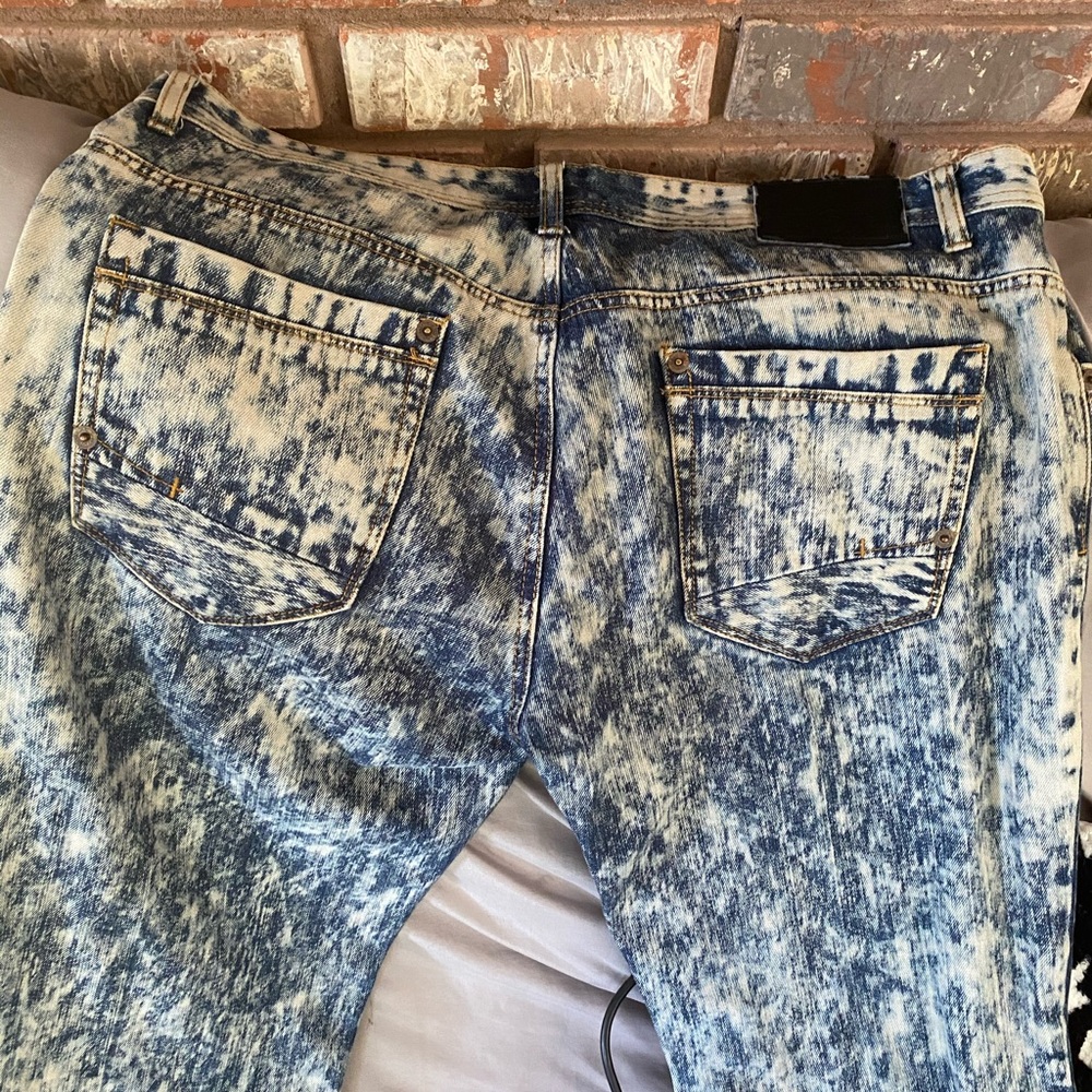 Jeans - Picture 7 of 7